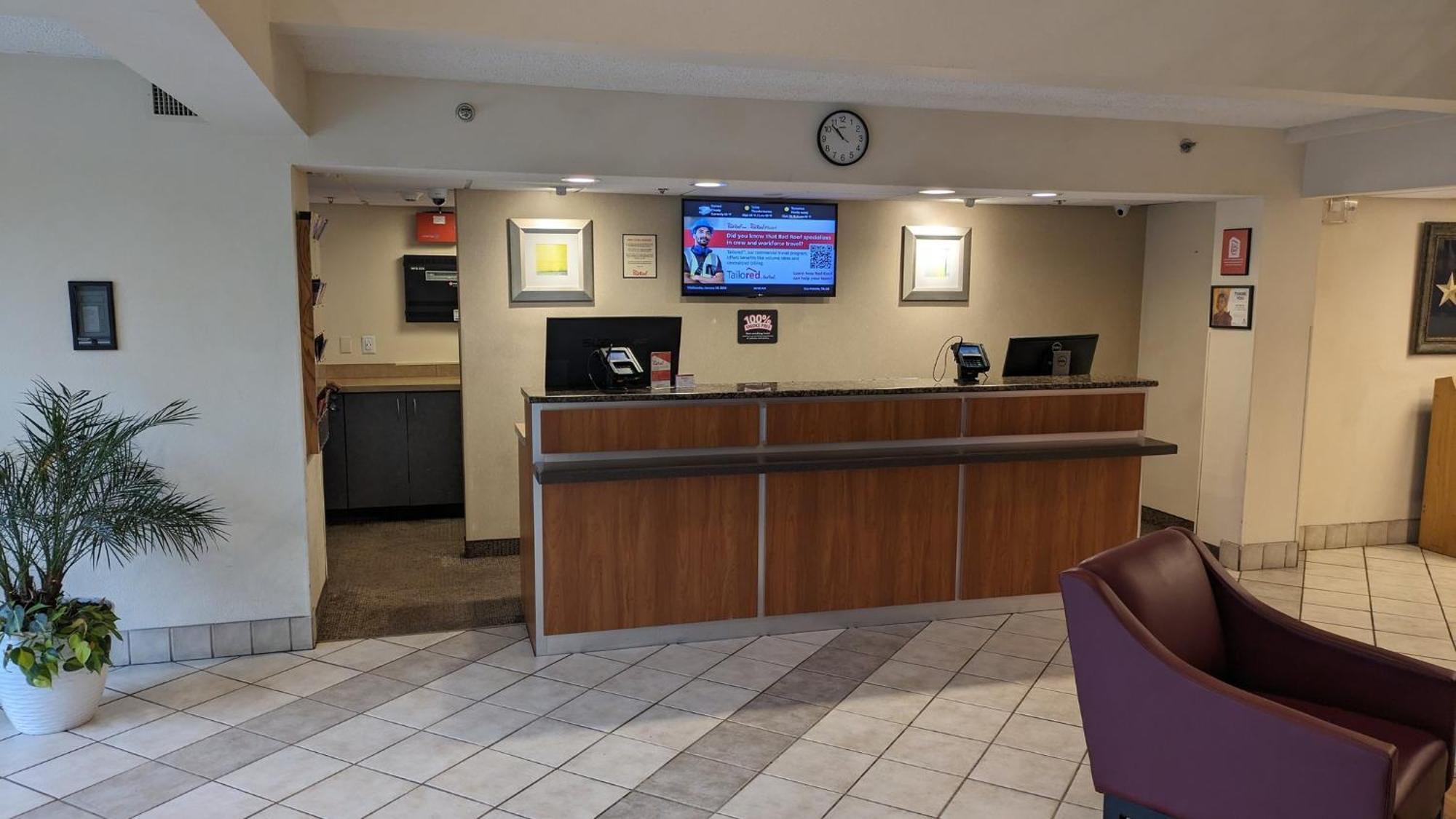 Red Roof Inn San Antonio Airport Exterior photo